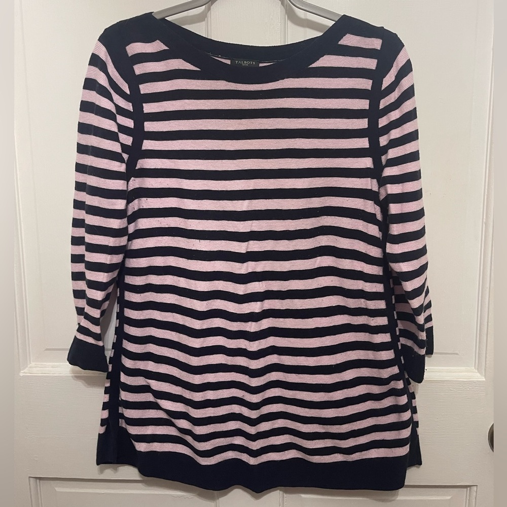 Excellent used condition care neck Talbots womens size medium petite sweater